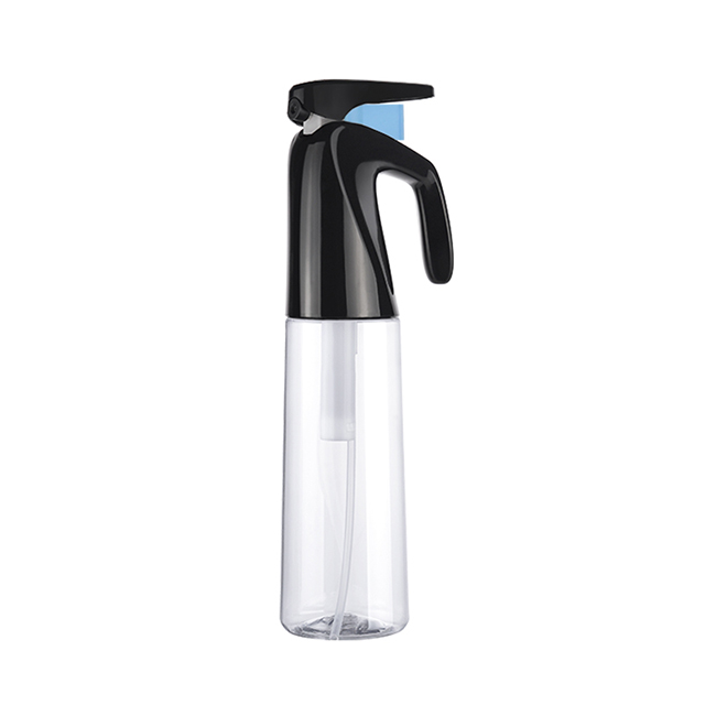 Continuous spray bottle with handle